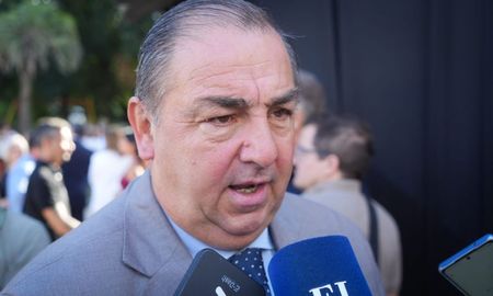 El intendente de Santa Fe, Juan Pablo Poletti, volvió a manifestar su preocupación por la crisis que atraviesa el sistema de transporte urbano de pasajeros por colectivos. El intendente de Santa Fe, Juan Pablo Poletti, volvió a manifestar su preocupación por la crisis que atraviesa el sistema de transporte urbano de pasajeros por colectivos.