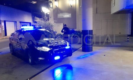 Asaltaron a un cadete frente a un edificio en pleno centro santafesino. Asaltaron a un cadete frente a un edificio en pleno centro santafesino.