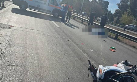 Un joven de 24 años murió al chocar de atrás a un automóvil en Mendoza. Un joven de 24 años murió al chocar de atrás a un automóvil en Mendoza.
