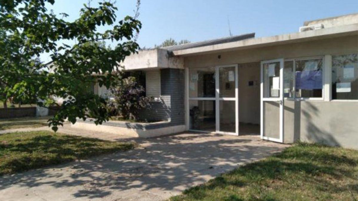 El padre del adolescente llegó al Samco local con el joven en brazos y requirió atención médica.