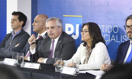 Acá tenemos una víctima que es Cristina Kirchner y acá lo que está en riesgo es el estado de derecho, resaltó el mandatario nacional. Acá tenemos una víctima que es Cristina Kirchner y acá lo que está en riesgo es el estado de derecho, resaltó el mandatario nacional.
