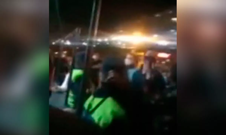 Mar del Plata: insultos y descontrol en un centro de testeo covid-19 desbordado de pacientes Mar del Plata: insultos y descontrol en un centro de testeo covid-19 desbordado de pacientes