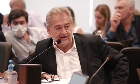 Mirabella presentó un proyecto para establecer alcohol cero para todos los conductores del país. Mirabella presentó un proyecto para establecer alcohol cero para todos los conductores del país.