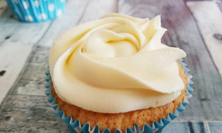 Cómo hacer buttercream de chocolate blanco: la receta fácil y deliciosa para decorar tus postres Cómo hacer buttercream de chocolate blanco: la receta fácil y deliciosa para decorar tus postres