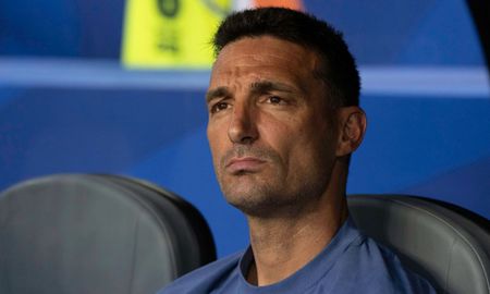 Lionel Scaloni cumplió 100 partidos ante Cabo Verde. Lionel Scaloni cumplió 100 partidos ante Cabo Verde.