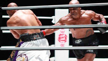 Mike Tyson volvió a pelear en una exhibición y empató ante Roy Jones