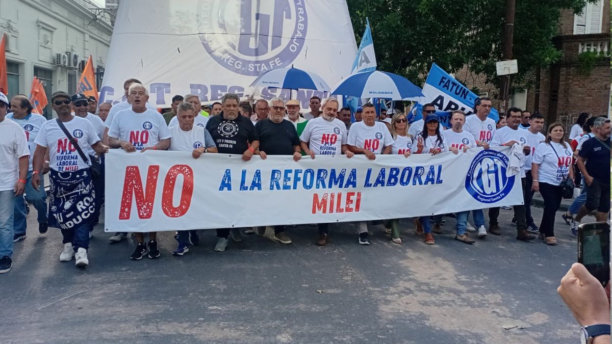 La CGT se moviliza en Santa Fe en rechazo a la reforma laboral.