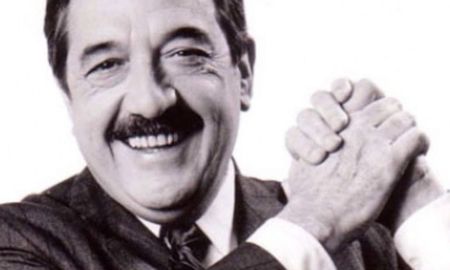 Alfonsín: “Era un hecho de injusticia que el padre de la Patria no estuviera presente, indicó Carusso, quien presentó el proyecto. Alfonsín: “Era un hecho de injusticia que el padre de la Patria no estuviera presente, indicó Carusso, quien presentó el proyecto.