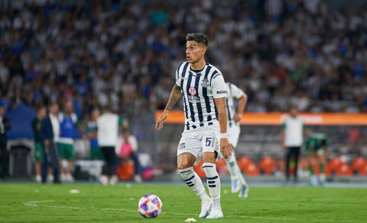 Favio Álvarez será refuerzo de Colón para el próximo campeonato de la Copa de la Liga. Favio Álvarez será refuerzo de Colón para el próximo campeonato de la Copa de la Liga.