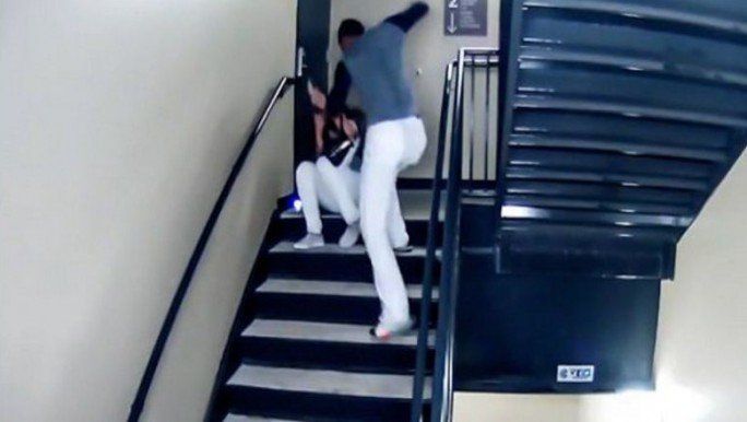 Salvaje ataque de beisbolista a su novia en EEUU