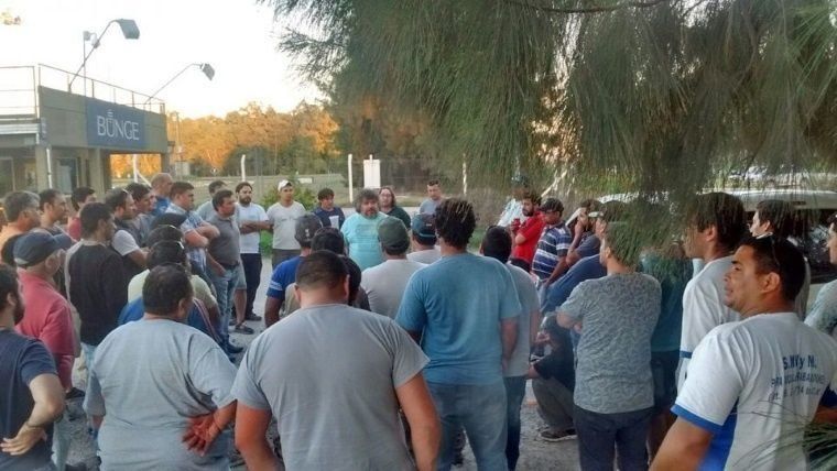 Trabajadores aceiteros inician un paro de 24 horas