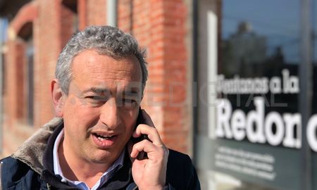 El mandatario rosarino resaltó que la deuda de Nación se va a cobrar “porque Obeid, Binner, Bonfatti, Lifschitz y ahora Perotti, tuvieron la continuidad en el reclamo. El mandatario rosarino resaltó que la deuda de Nación se va a cobrar “porque Obeid, Binner, Bonfatti, Lifschitz y ahora Perotti, tuvieron la continuidad en el reclamo.