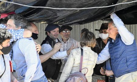 Los Etchevehere volvieron a ingresar a su campo y dijeron que el lugar estaba en malas condiciones. Los Etchevehere volvieron a ingresar a su campo y dijeron que el lugar estaba en malas condiciones.