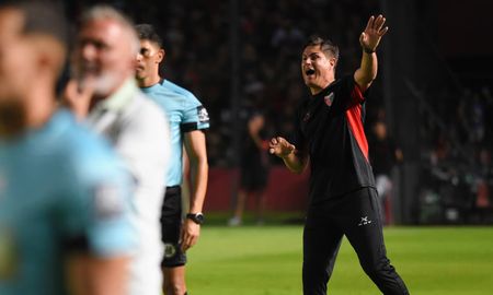 Ezequiel Medrán respaldó a Bonansea pese al penal fallado y destacó el carácter de su equipo para salir adelante ante un resultado adverso. Ezequiel Medrán respaldó a Bonansea pese al penal fallado y destacó el carácter de su equipo para salir adelante ante un resultado adverso.