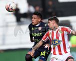 Unión informó que Jonatan Álvez padece un esguince en su rodilla derecha y será baja por varios días. Unión informó que Jonatan Álvez padece un esguince en su rodilla derecha y será baja por varios días.