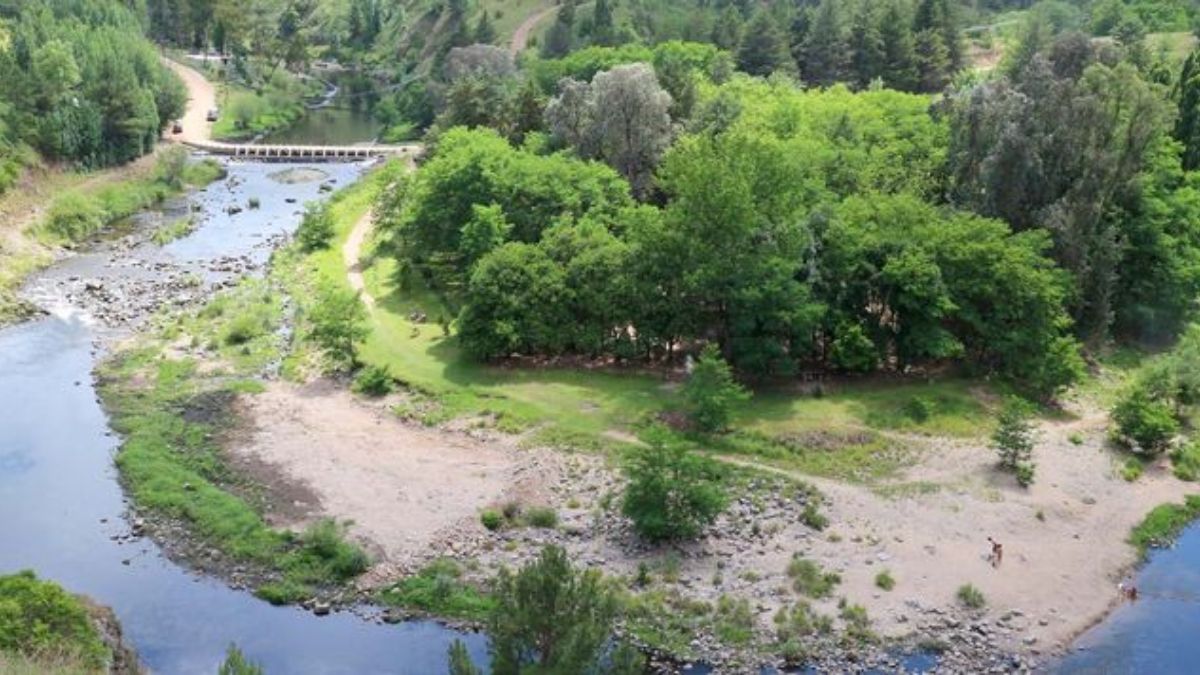 El R&iacute;o Santa Rosa ofrece piletas naturales ideales para refrescarse en verano.