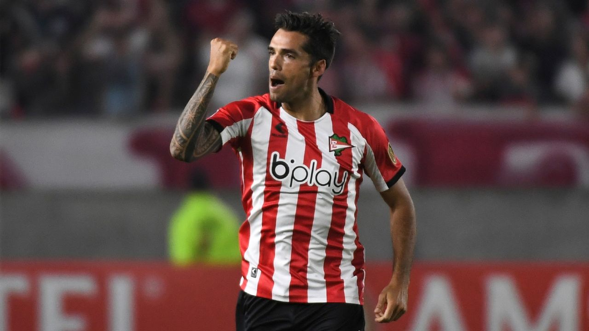 Emmanuel Más en Estudiantes de La Plata. Emmanuel Más en Estudiantes de La Plata.