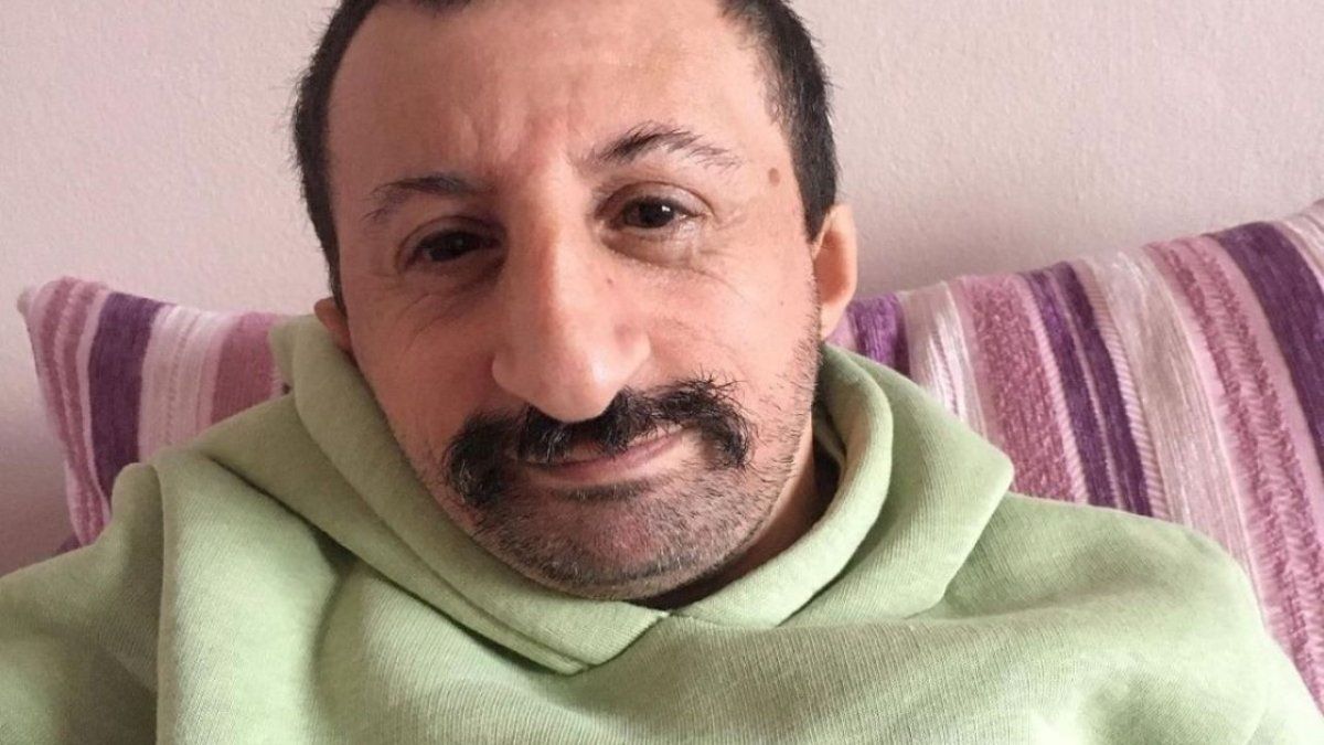 Quien es el hombrecito de los stickers de WhatsApp