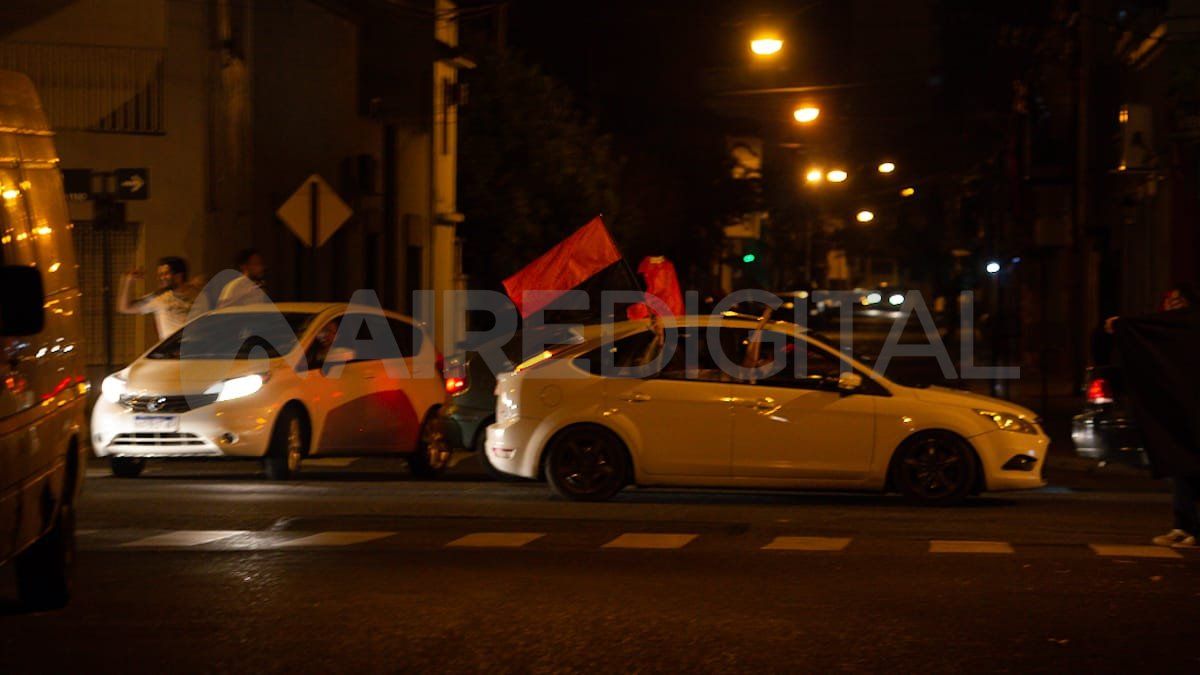 Colón campeón: la pasión sabalera salió de fiesta en las calles de Santa Fe