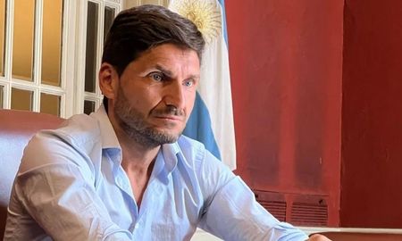 Sobre la negociación con el sector docente, Pullaro dijo ser “optimista”, respecto a la aceptación de la oferta salarial. “Los docentes nos van a escuchar y los chicos van a volver a la escuela”, aseguró. Sobre la negociación con el sector docente, Pullaro dijo ser “optimista”, respecto a la aceptación de la oferta salarial. “Los docentes nos van a escuchar y los chicos van a volver a la escuela”, aseguró.