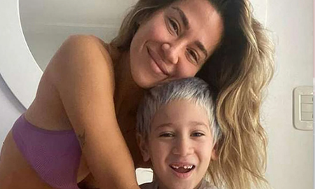 Jimena Barón había viajado a Miami por trabajo. Ya en Argentina, la cantante sorprendió a su hijo con un montón de regalos. Jimena Barón había viajado a Miami por trabajo. Ya en Argentina, la cantante sorprendió a su hijo con un montón de regalos.