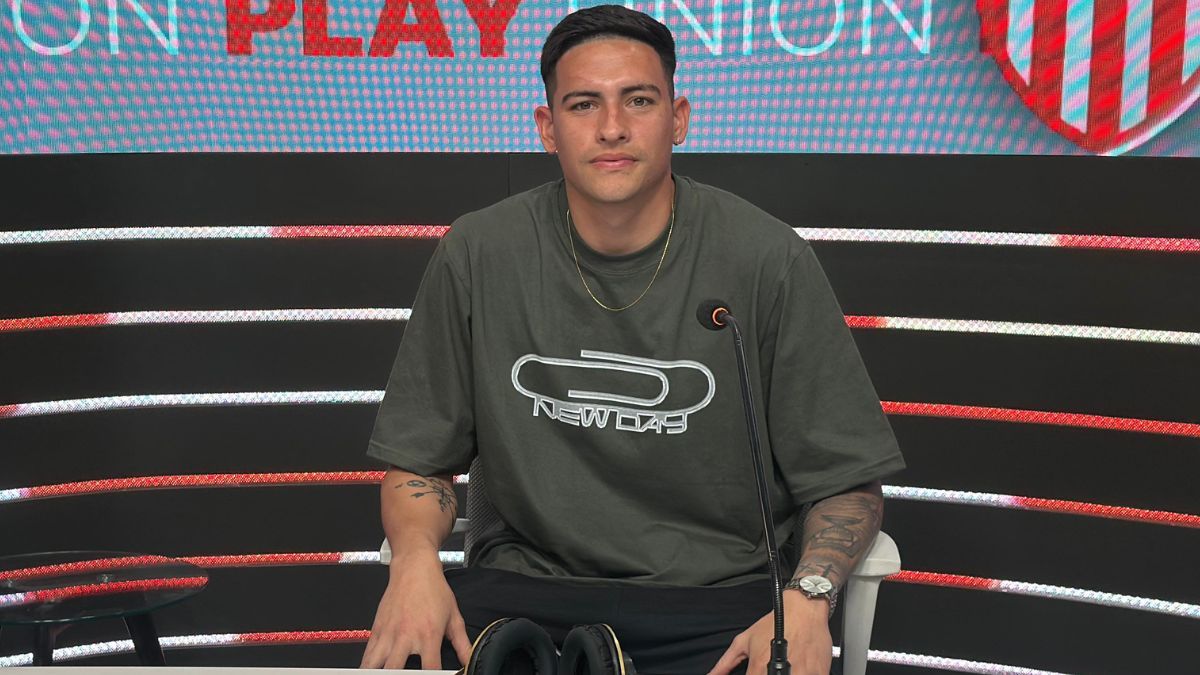 Lucas Meuli en los estudios de Unión Play.