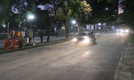El tránsito en la intersección de Bulevar Gálvez y Sarmiento fue habilitado este miércoles tras finalizar los trabajos de reparación de un hundimiento que afectaba desde hace años. El tránsito en la intersección de Bulevar Gálvez y Sarmiento fue habilitado este miércoles tras finalizar los trabajos de reparación de un hundimiento que afectaba desde hace años.