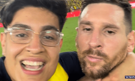 Video: el incómodo momento que vivió Messi con un hincha de Ecuador tras el empate de la Selección Argentina Video: el incómodo momento que vivió Messi con un hincha de Ecuador tras el empate de la Selección Argentina