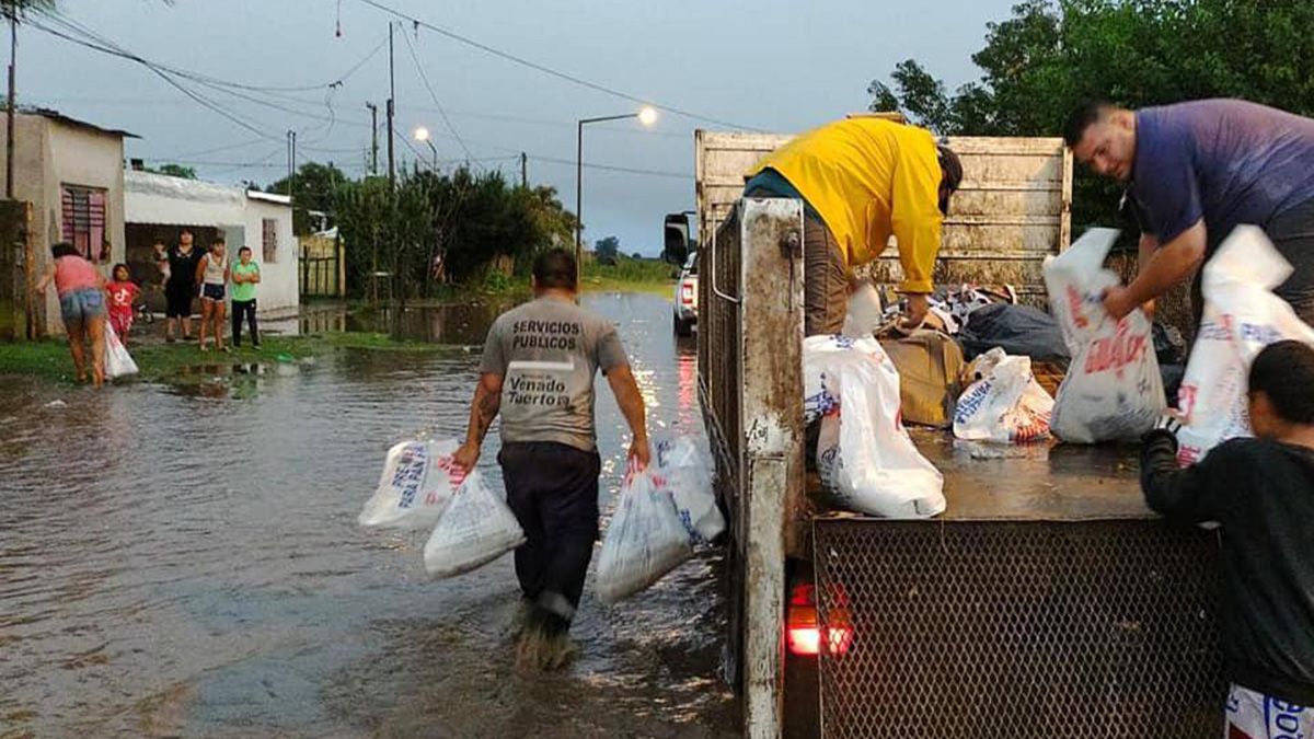Decenas de personas debieron ser asistidas por la Municipalidad por las lluvias en Venado Tuerto.
