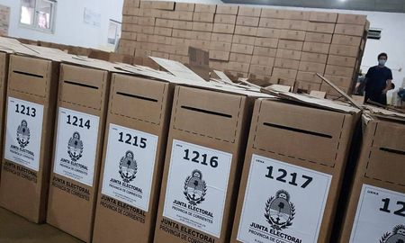 Los comicios se llevarán a cabo en un clima enrarecido por el ataque que sufrió el diputado provincial del Frente de Todos Miguel Arias. Los comicios se llevarán a cabo en un clima enrarecido por el ataque que sufrió el diputado provincial del Frente de Todos Miguel Arias.