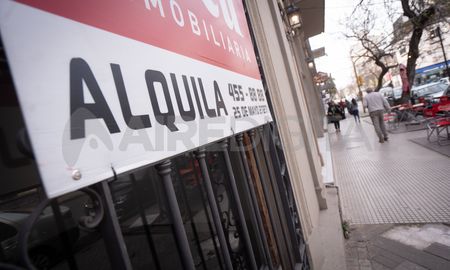 Desde el Centro de Estudios Económicos Urbanos de la Escuela de Economía y Negocios de la UNSAM ratifican que los jóvenes destinan más del 50% de su salario en el alquiler. Desde el Centro de Estudios Económicos Urbanos de la Escuela de Economía y Negocios de la UNSAM ratifican que los jóvenes destinan más del 50% de su salario en el alquiler.