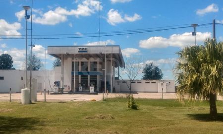 La estación de servicio de Calchaquí ya ni siquiera tiene combustible. La estación de servicio de Calchaquí ya ni siquiera tiene combustible.