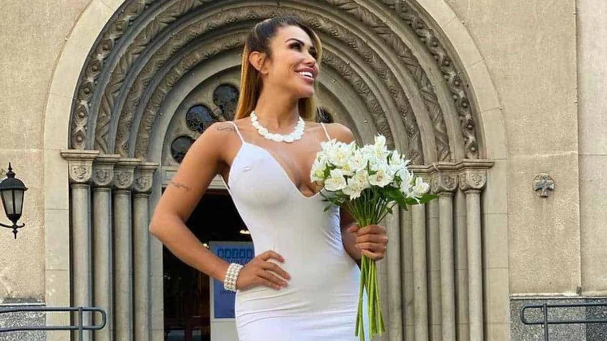 La modelo Cris Galêra se casó afuera de una iglesia en Sao Paulo Foto: Instagram Cris Galêra