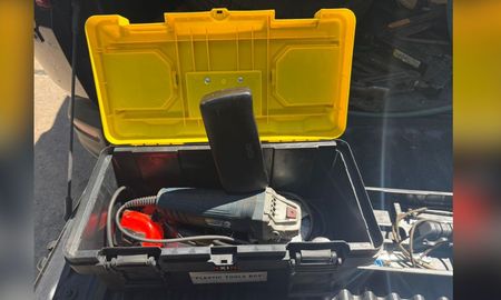 Un hombre de 37 años fue aprehendido este sábado por la mañana tras robar una caja de herramientas de un galpón. Un hombre de 37 años fue aprehendido este sábado por la mañana tras robar una caja de herramientas de un galpón.
