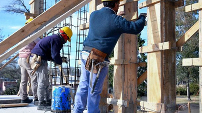 Más del 40% de los argentinos trabajan en la informalidad: esto es lo que significa para tu bolsillo