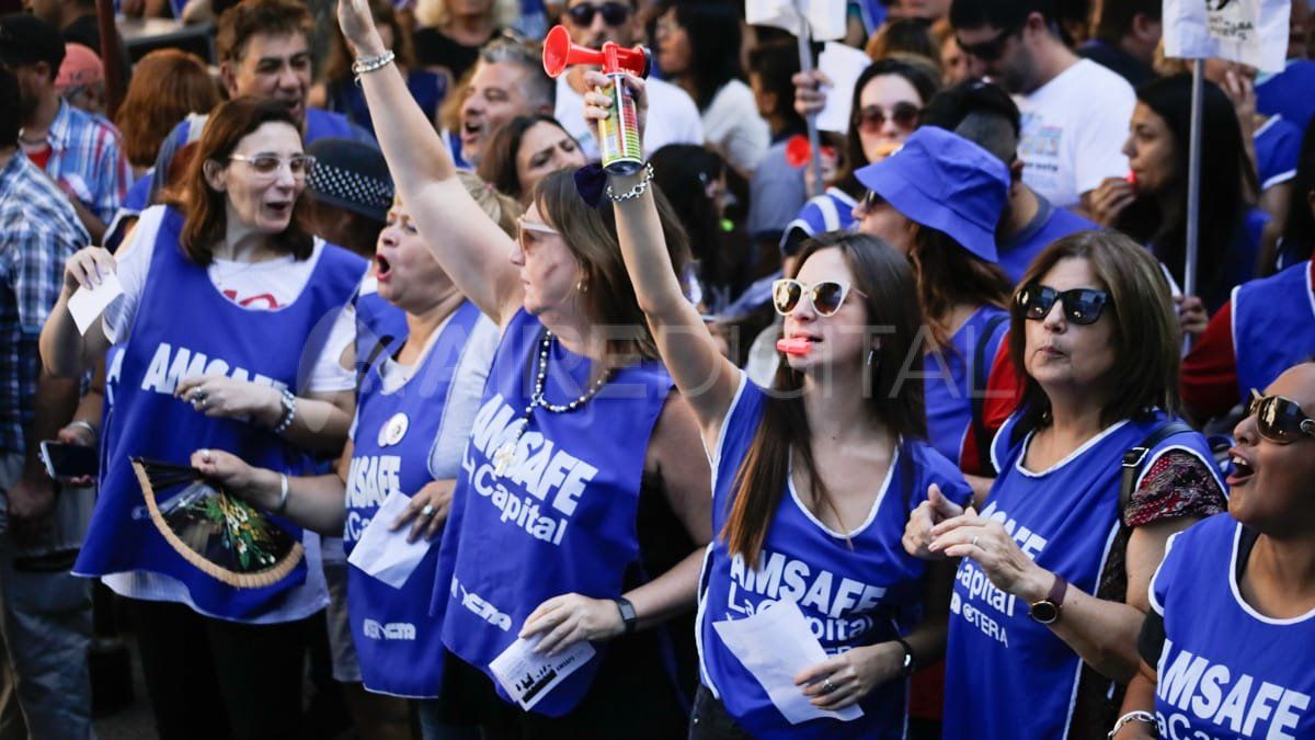 Amsafé convocó a un paro docente para este miércoles en Santa Fe.