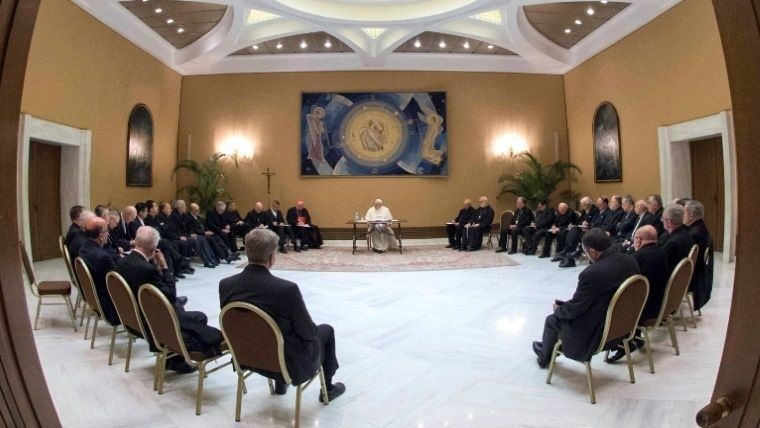 El Papa se reunió con obispos chilenos por los escándalos de abusos
