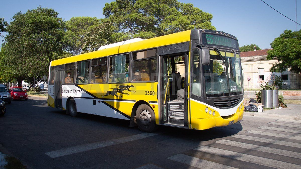 Garantizan el servicio de colectivos a pesar de la falta de gasoil