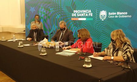 La ministra de Infraestructura Silvina Frana realizó la apertura de sobres este jueves. La ministra de Infraestructura Silvina Frana realizó la apertura de sobres este jueves.