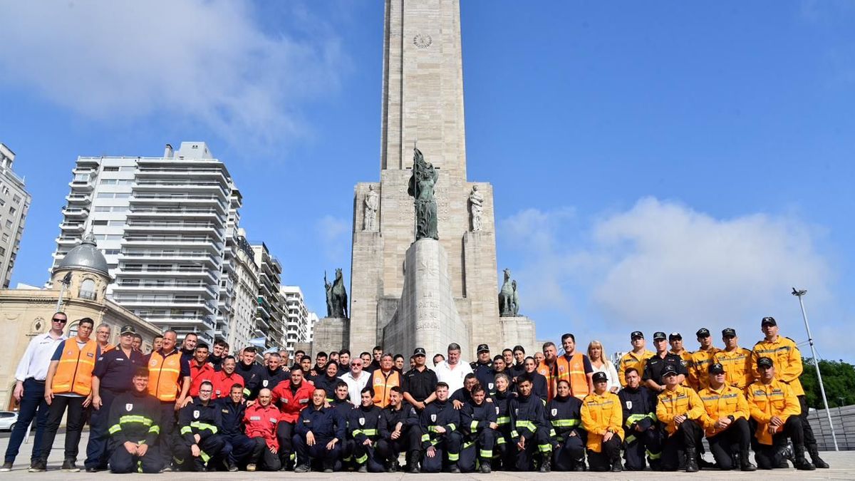 Brigadistas santafesinos colaborarán en la búsqueda y rescate de víctimas en el derrumbe del Hotel Dubrovnik Brigadistas santafesinos colaborarán en la búsqueda y rescate de víctimas en el derrumbe del Hotel Dubrovnik