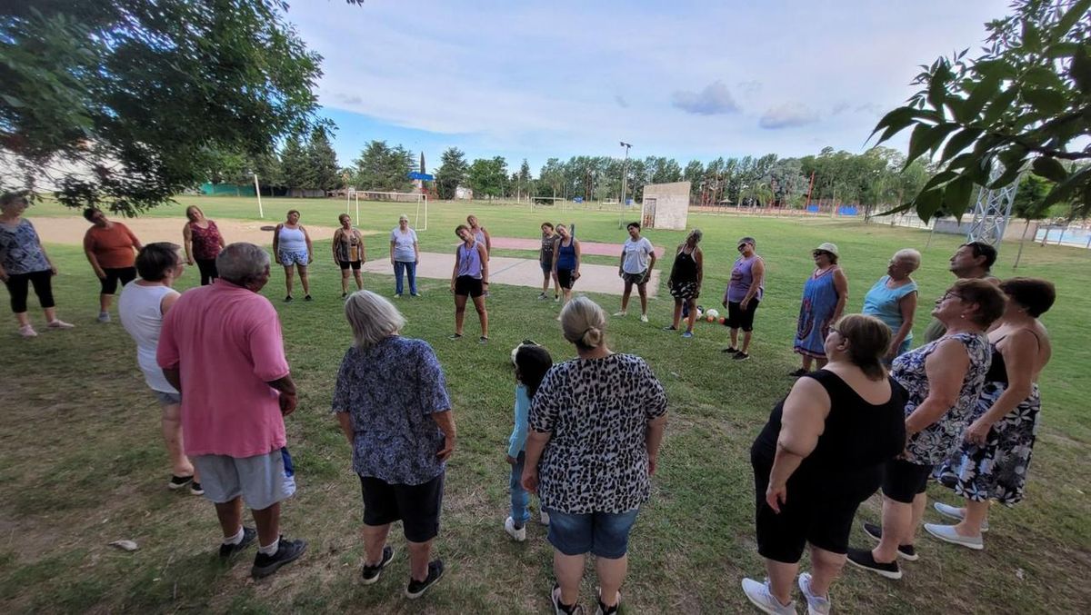 Actitud Verano 2026: la Provincia de Santa Fe puso en marcha las colonias de verano para personas mayores. Actitud Verano 2026: la Provincia de Santa Fe puso en marcha las colonias de verano para personas mayores.