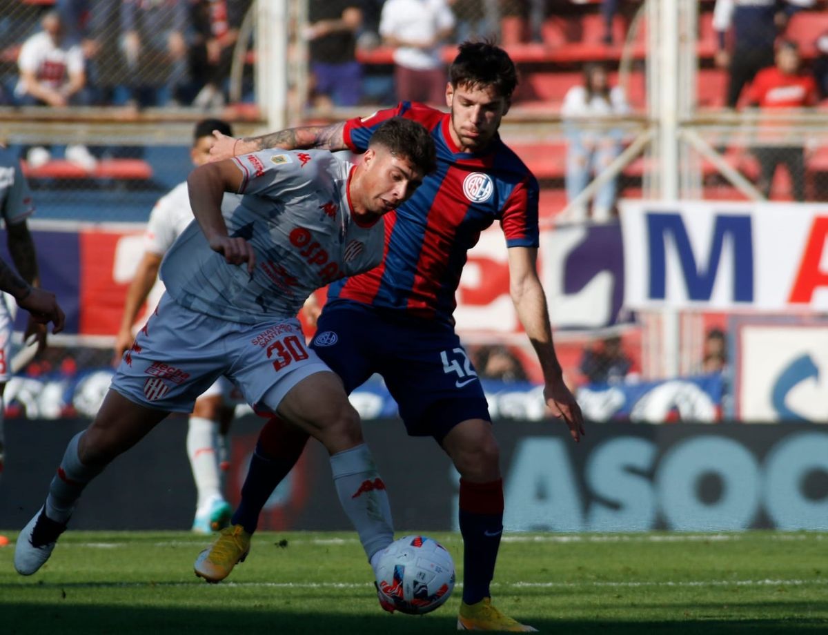 El Club Atlético Unión igualó 2-2 con San Lorenzo por la novena fecha del Torneo de la Liga Profesional. El Tatengue lamentó las ocasiones desperdiciadas y vuelve a Santa Fe con una unidad.