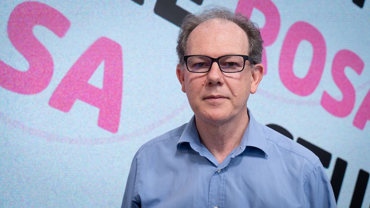 El Dr. Sebastián Bernardi es médico ginecólogo y mastólogo.