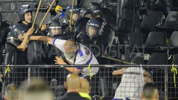 Hinchas de Boca y de Gimnasia protagonizaron serios incidentes en Newell's