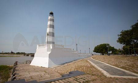 El intendente Poletti confirmó que se reparará El Faro de la Costanera de Santa Fe. El intendente Poletti confirmó que se reparará El Faro de la Costanera de Santa Fe.