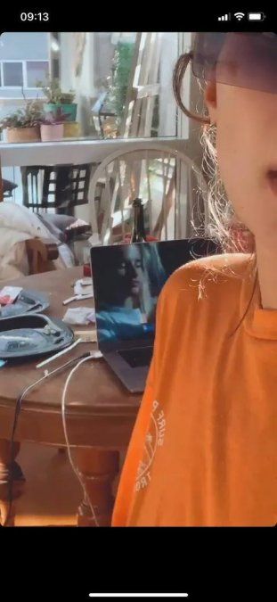 Los seguidores de Brenda Asnicar se mostraron preocupados en las redes al ver que la cantante subió esa foto. Luego decidió borrarla. 