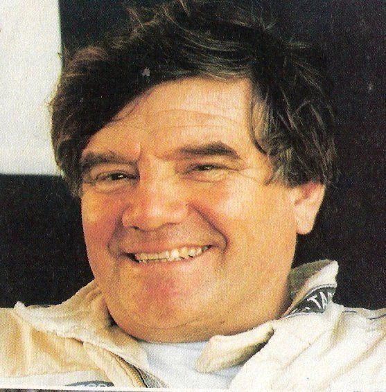 Dueño de un gran espíritu combativo sobre el auto, donde dejaba hasta la última gota de sudor en pos de la victoria, también se destacaba por su enorme solidaridad.