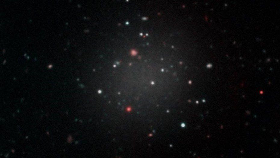 Descubren una misteriosa galaxia sin materia oscura que pone en duda la formación del Universo