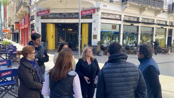 Comerciantes de la Peatonal San Martín dialogaron con AIRE este miércoles, en reclamo de seguridad.