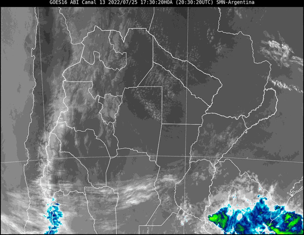 En la imagen satelital se observa algo de nubosidad en nuestra zona. Luego de las precipitaciones de anoche y hoy en las primeras horas de la mañana, la humedad quedó elevada y como esperábamos, la sensación térmica no se hizo esperar.